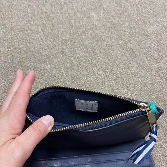 A New Day: Folding Wallet - Picture 8 of 9